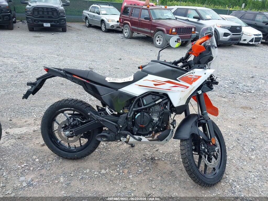 MD2JGJ409TN244943 2026 KTM 390 photo no. 12