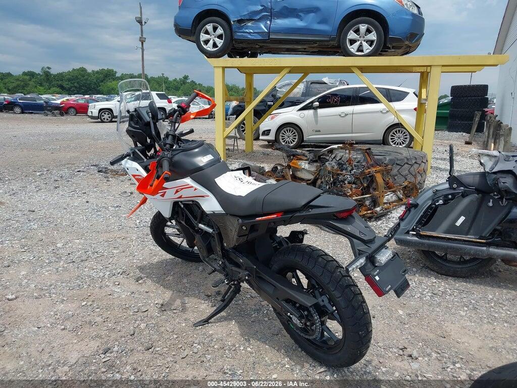 MD2JGJ409TN244943 2026 KTM 390 photo no. 3
