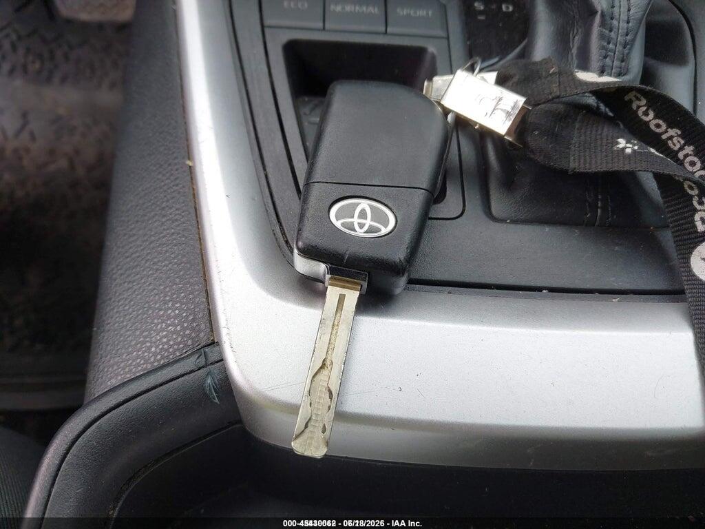 2T3H1RFV4KW013307 2019 TOYOTA RAV4 photo no. 11