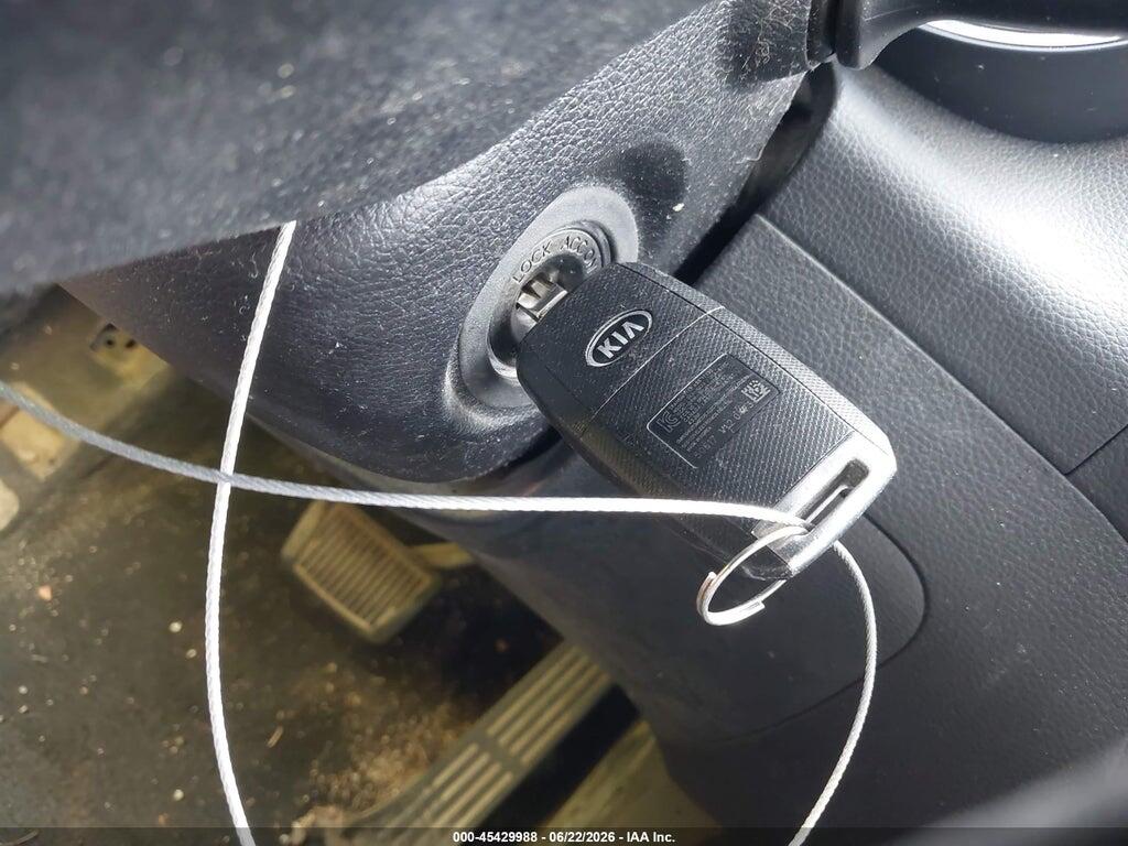 3KPFL4A7XHE144324 2017 KIA FORTE photo no. 11