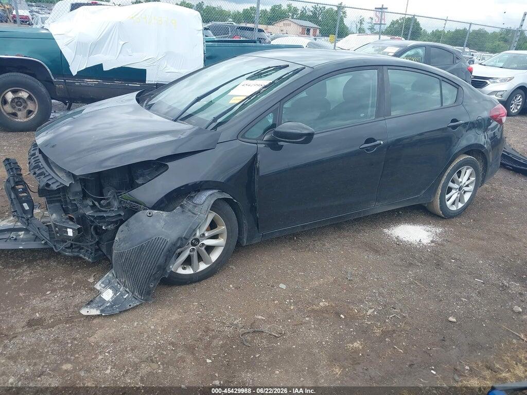 3KPFL4A7XHE144324 2017 KIA FORTE photo no. 2