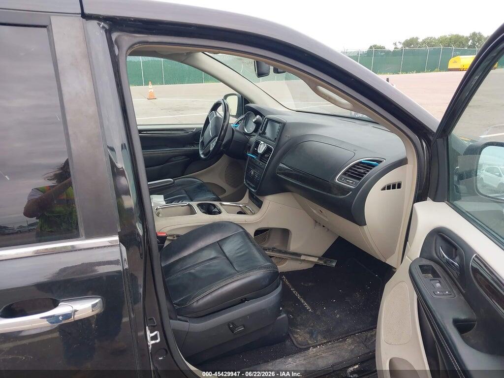 2C4RC1GG4GR308179 2016 CHRYSLER TOWN & COUNTRY photo no. 5
