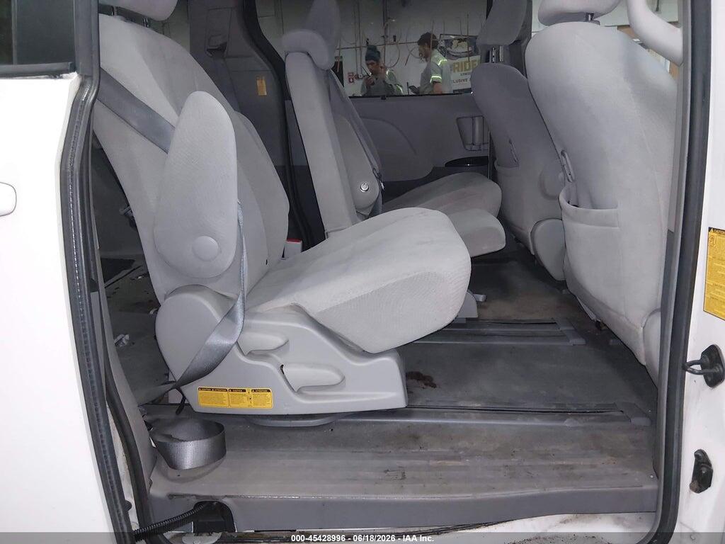 5TDKK3DC5ES426828 2014 TOYOTA SIENNA photo no. 8