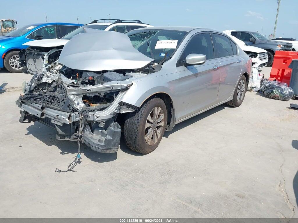 1HGCR2F33DA181015 2013 HONDA ACCORD photo no. 2