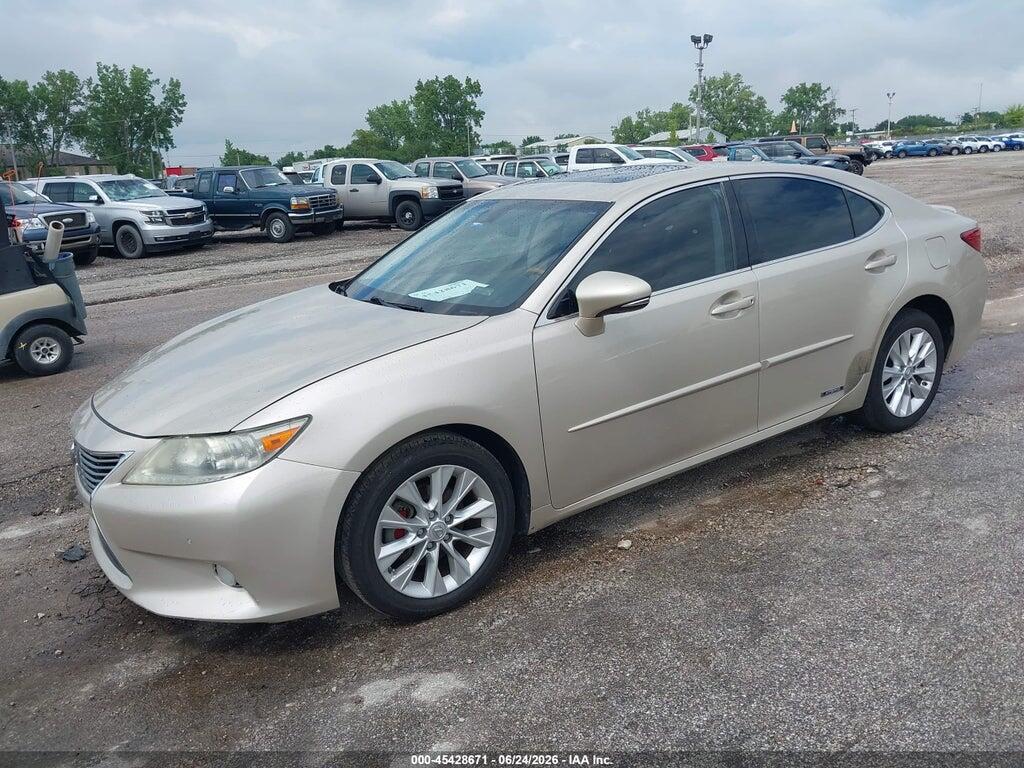 JTHBW1GG6D2017667 2013 LEXUS ES 300H photo no. 2