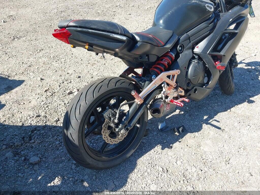 JKAEXEE16FDA19862 2015 KAWASAKI EX650 photo no. 4