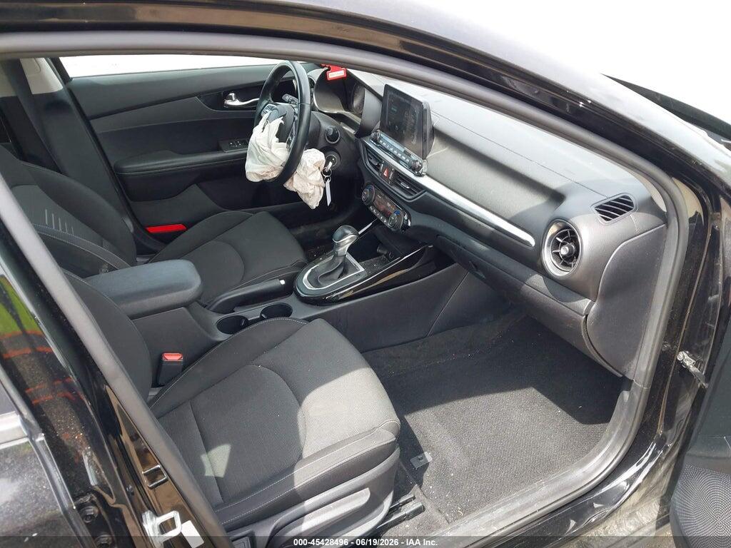 3KPF34AD6KE029247 2019 KIA FORTE photo no. 5