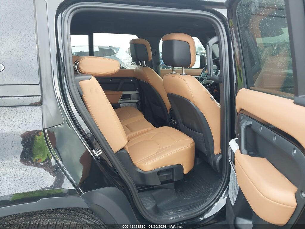 SALEJFEU3R2313314 2024 LAND ROVER DEFENDER photo no. 8