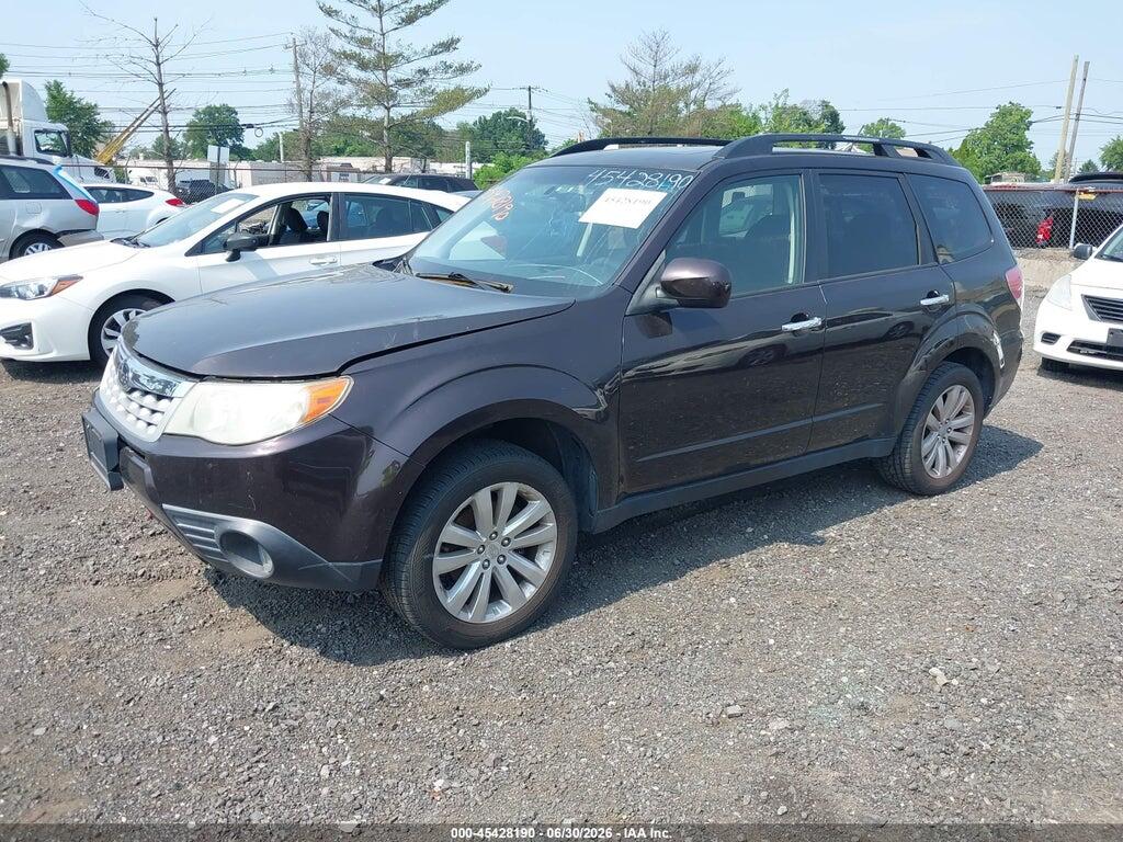 JF2SHADC1DH446002 2013 SUBARU FORESTER photo no. 2