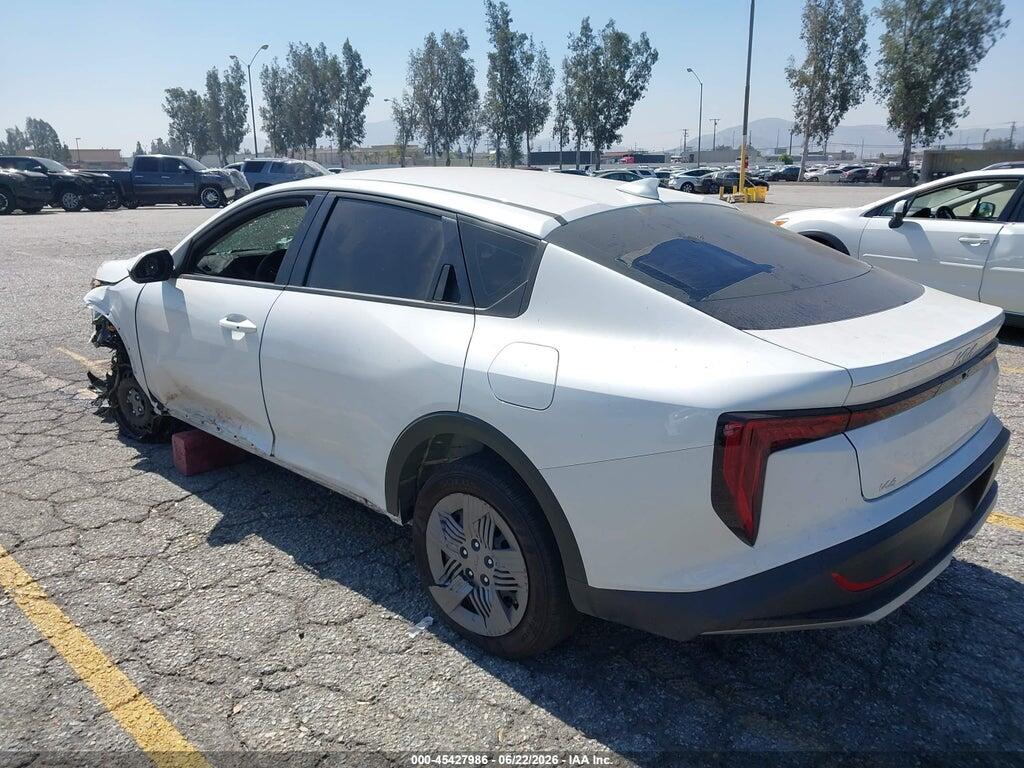3KPFT4DE1SE239243 2025 KIA K4 photo no. 3