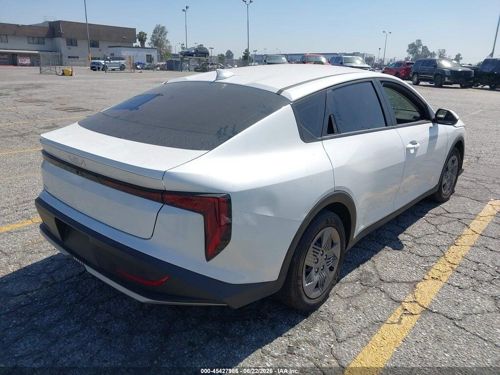 3KPFT4DE1SE239243 2025 KIA K4 photo no. 4