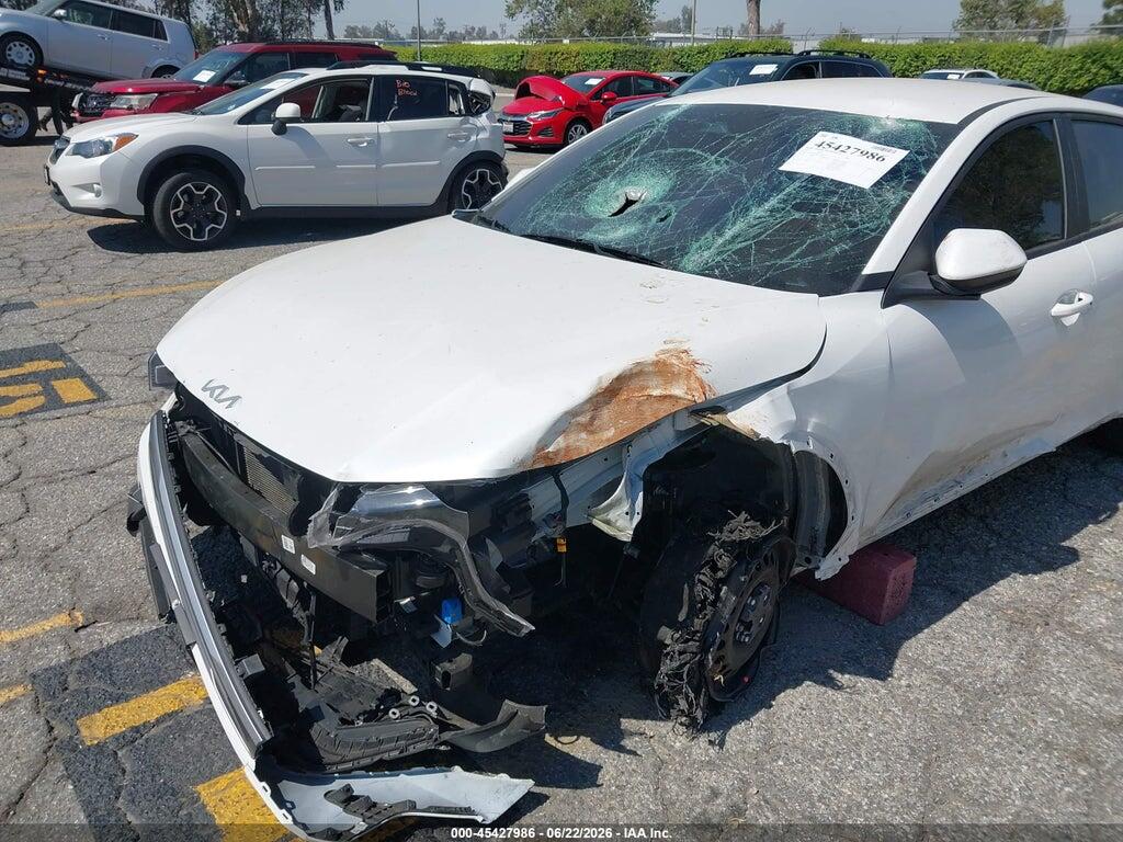 3KPFT4DE1SE239243 2025 KIA K4 photo no. 6