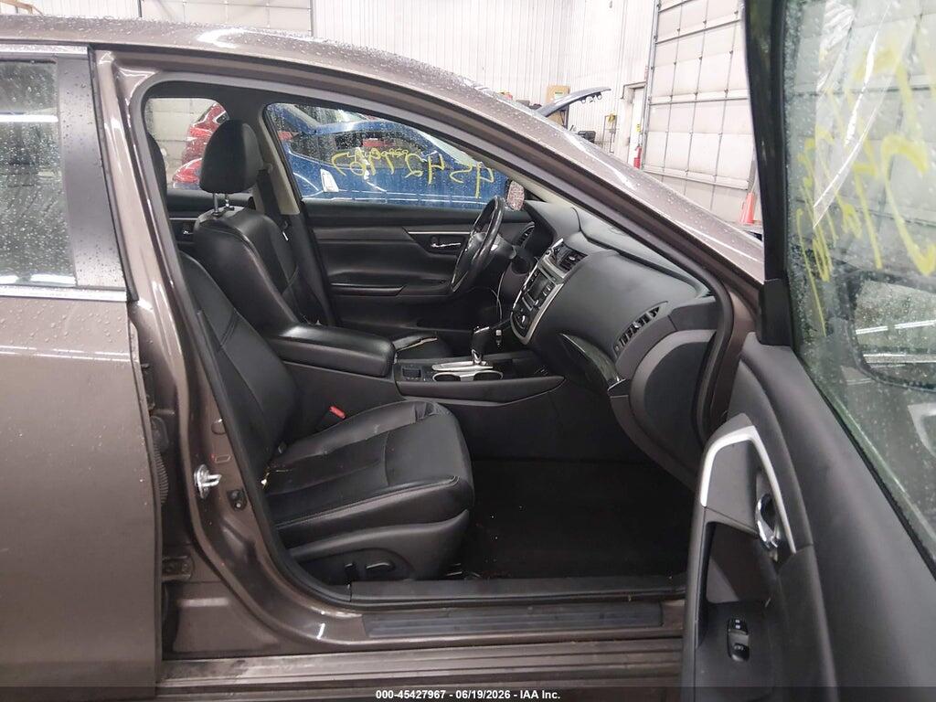 1N4AL3AP1HC240747 2017 NISSAN ALTIMA photo no. 5