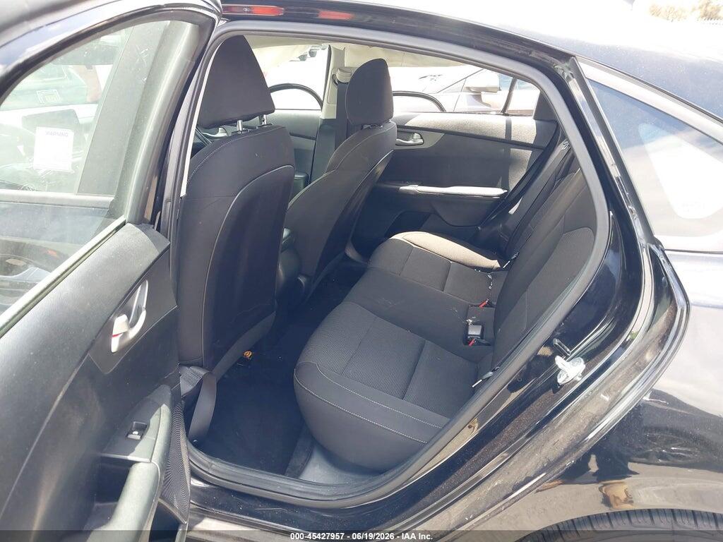 3KPF24AD3KE117904 2019 KIA FORTE photo no. 8