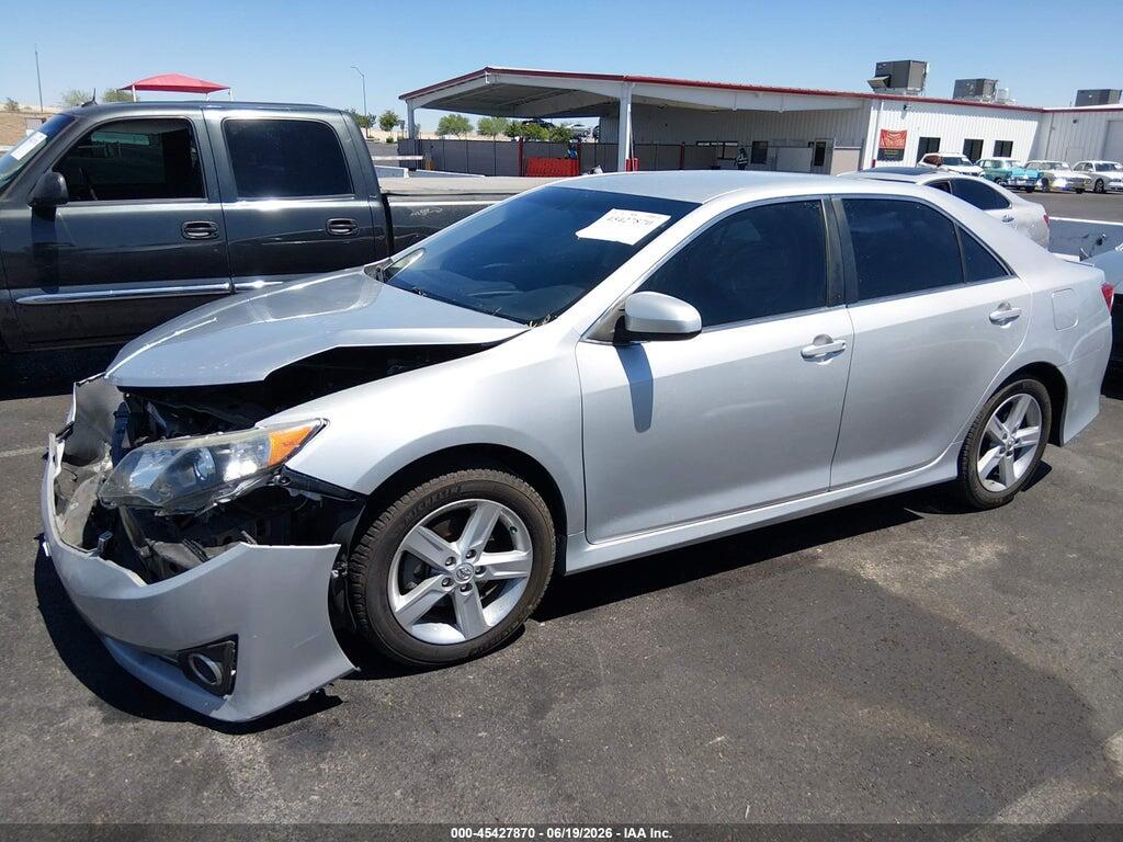 4T1BF1FK0EU355543 2014 TOYOTA CAMRY photo no. 2