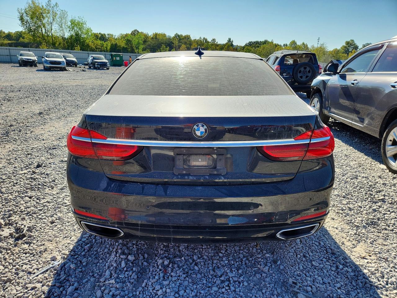 2017 BMW 740 I — Фото 6 из 12