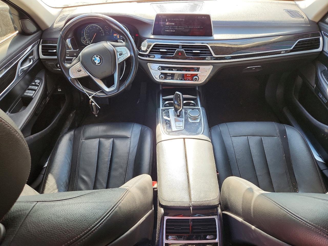 2017 BMW 740 I — Фото 8 из 12