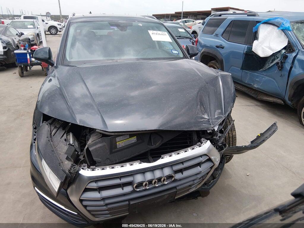 WA1BNAFY9K2118823 2019 AUDI Q5 photo no. 12