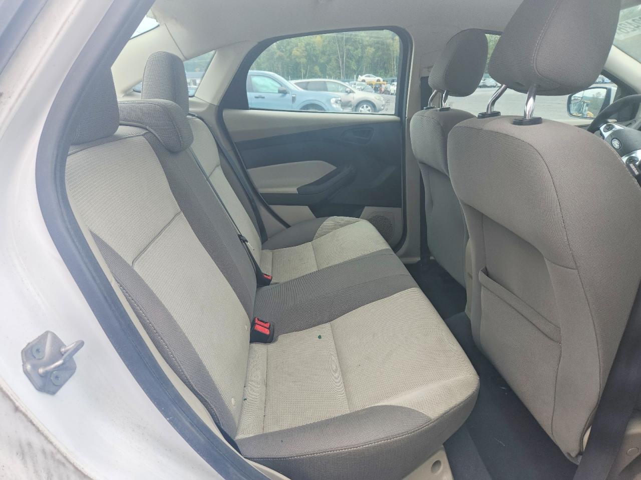 2012 FORD FOCUS SE — Фото 10 из 12