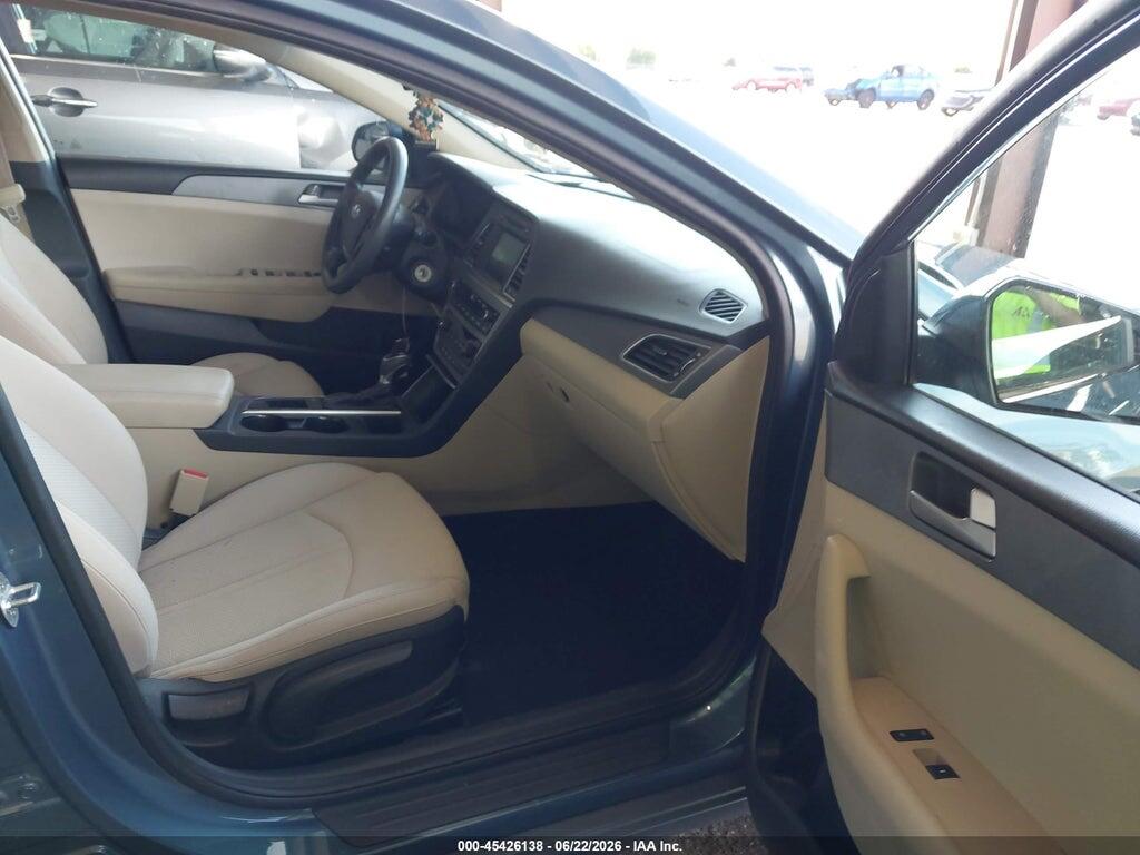 5NPE24AF3HH478034 2017 HYUNDAI SONATA photo no. 5