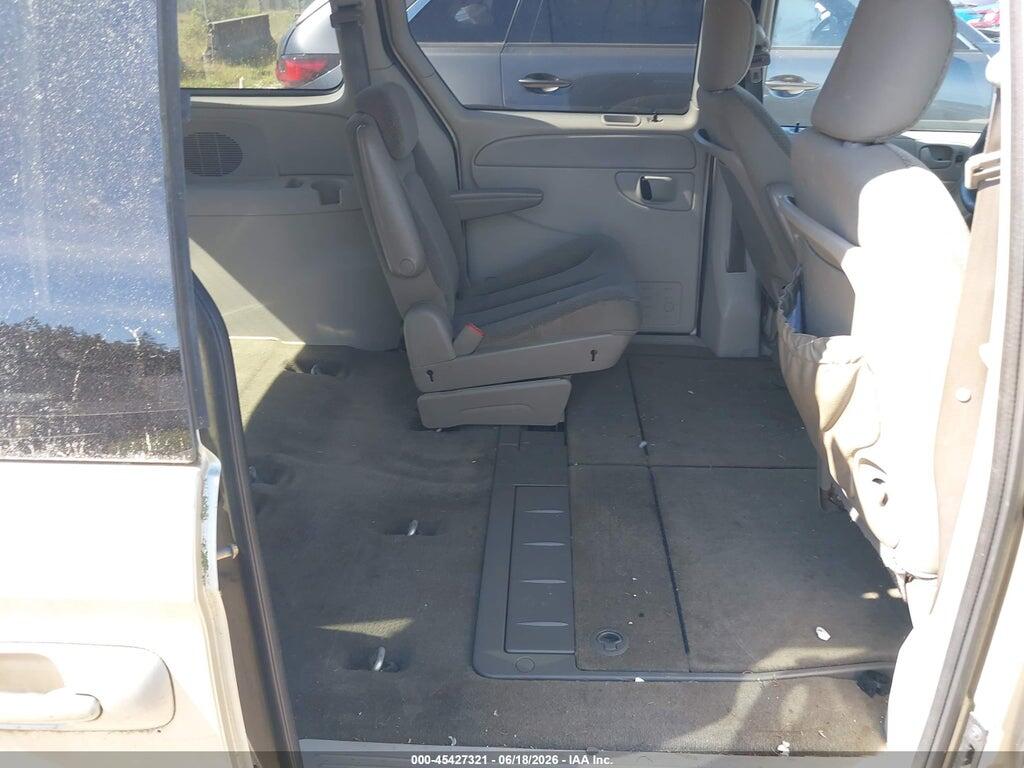 2C4GP44R75R519358 2005 CHRYSLER TOWN & COUNTRY photo no. 8