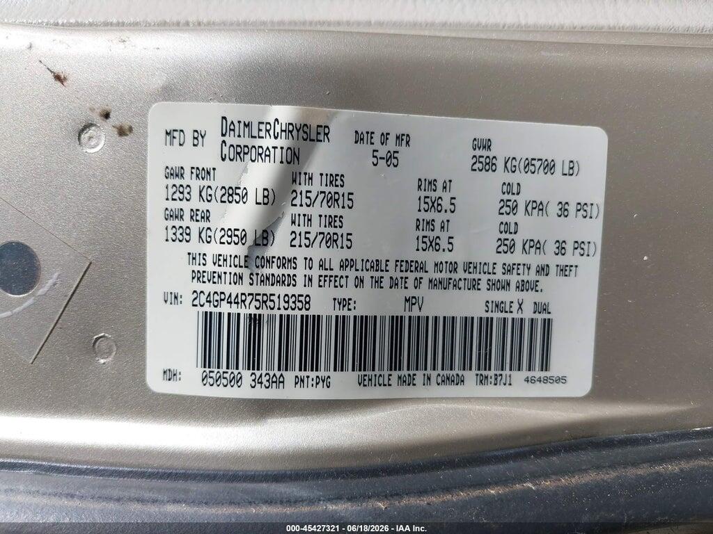 2C4GP44R75R519358 2005 CHRYSLER TOWN & COUNTRY photo no. 9