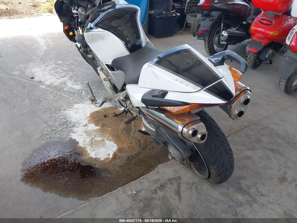 JH2RC46154M600699 2004 HONDA VFR800 photo no. 3