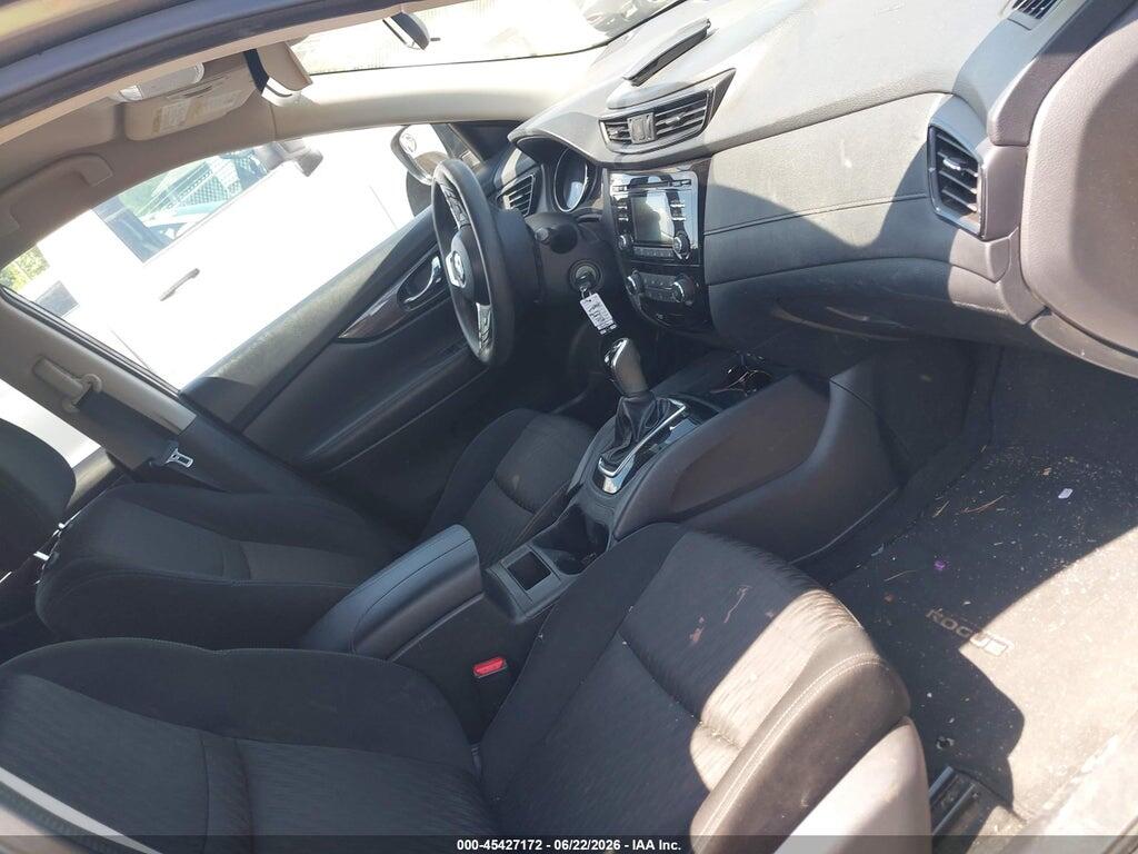 KNMAT2MVXHP515555 2017 NISSAN ROGUE photo no. 5