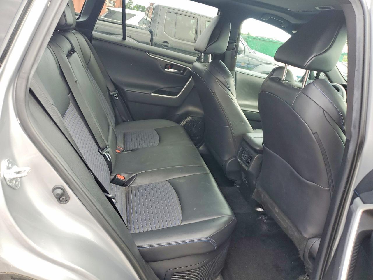 2021 TOYOTA RAV4 XSE — Фото 11 из 14
