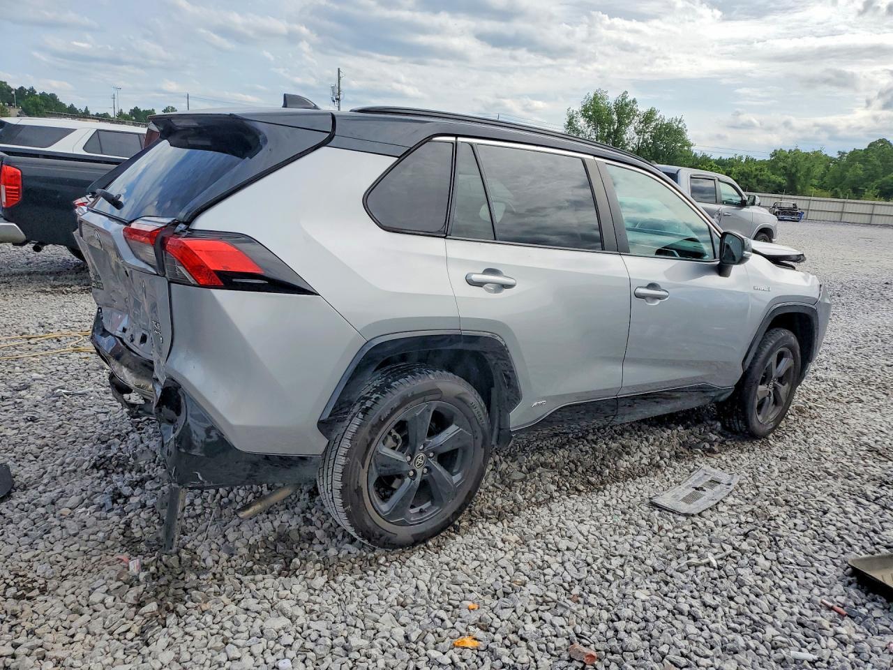 2021 TOYOTA RAV4 XSE — Фото 3 из 14