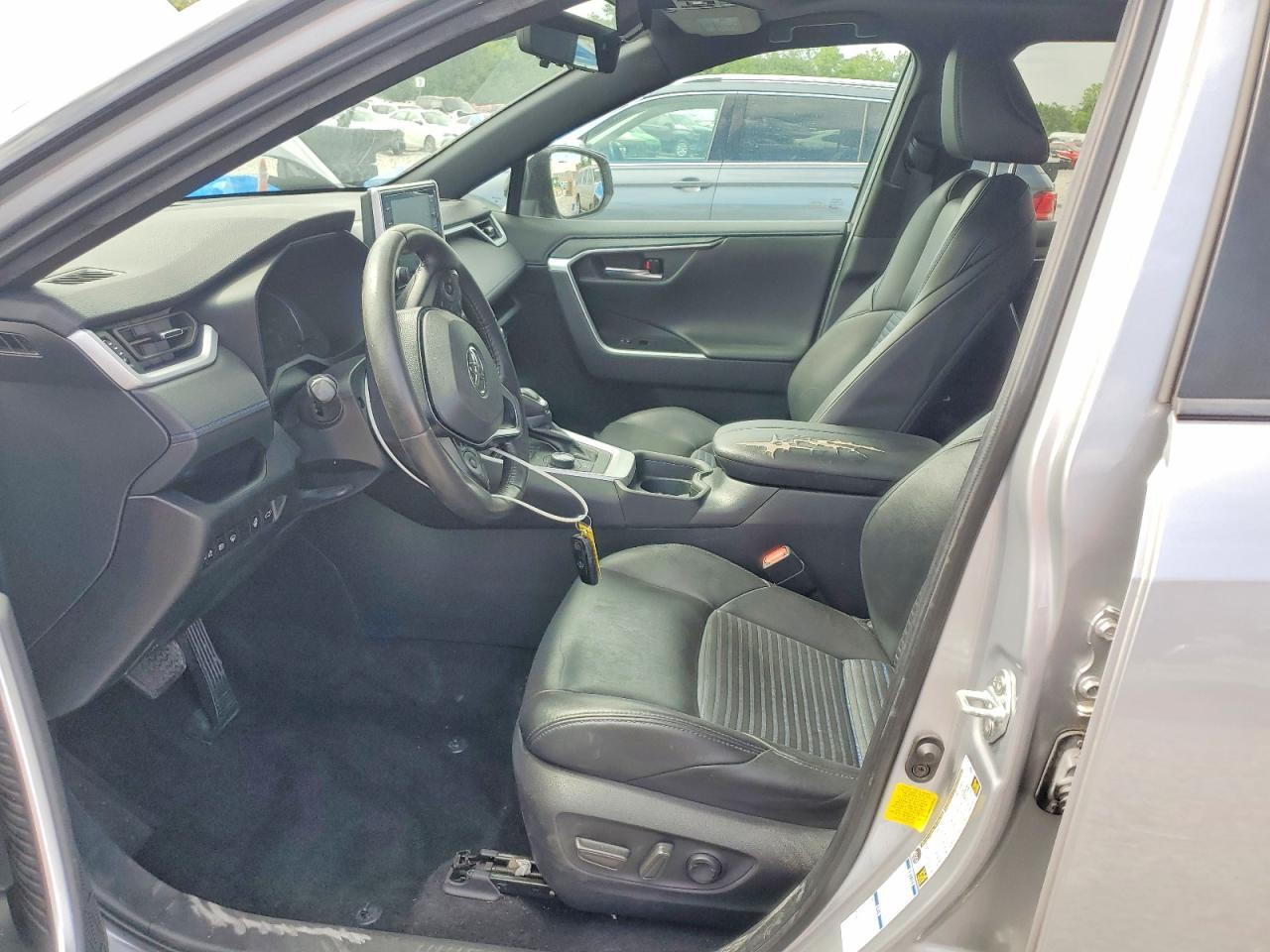 2021 TOYOTA RAV4 XSE — Фото 7 из 14