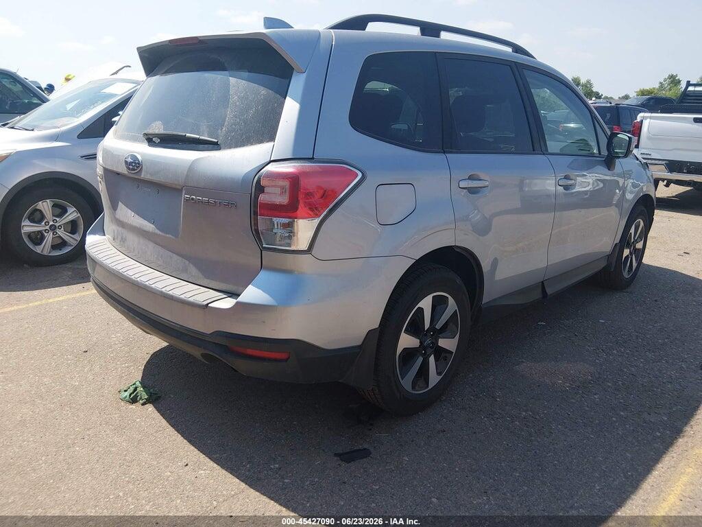JF2SJAECXJH540958 2018 SUBARU FORESTER photo no. 4