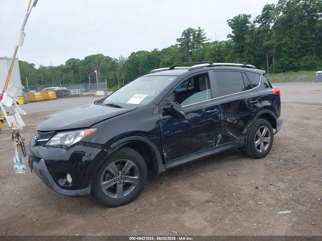 2T3RFREV6FW237157 2015 TOYOTA RAV4 photo no. 2