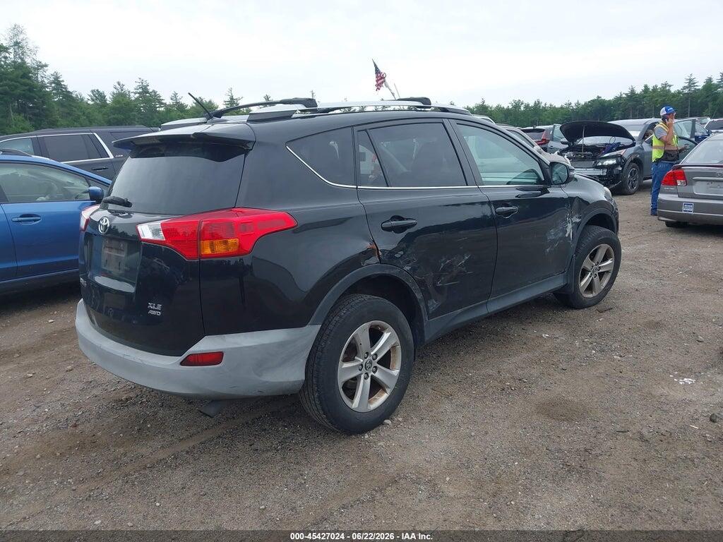 2T3RFREV6FW237157 2015 TOYOTA RAV4 photo no. 4