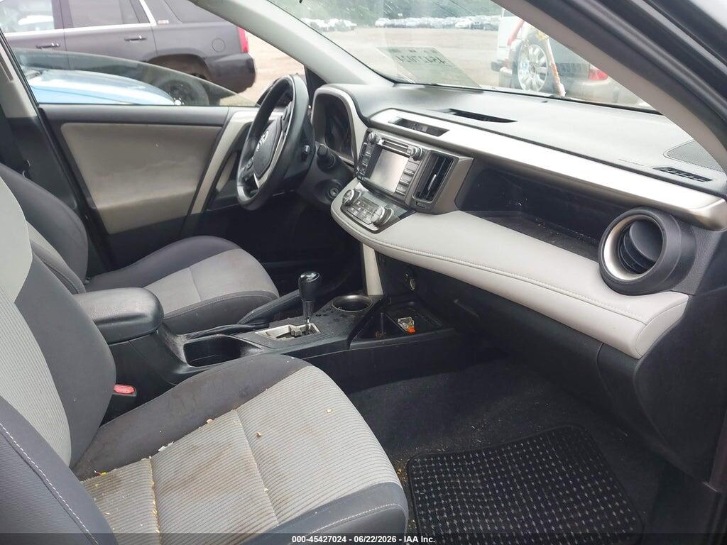 2T3RFREV6FW237157 2015 TOYOTA RAV4 photo no. 5