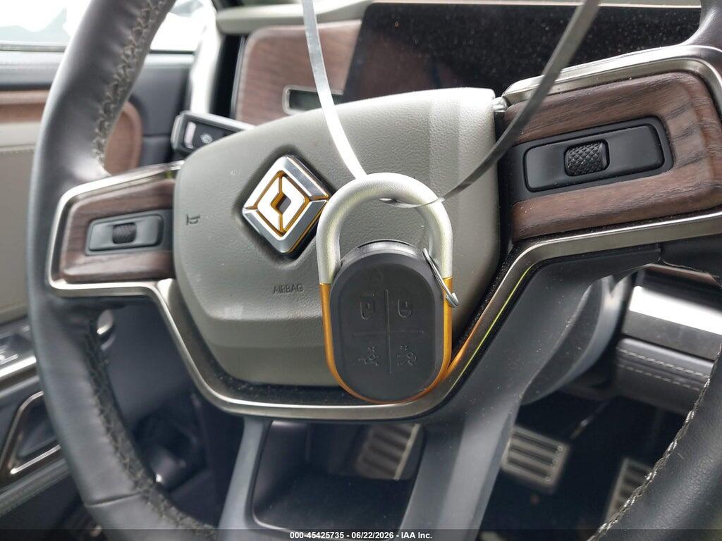 7FCTGAAA8PN020784 2023 RIVIAN R1T photo no. 11