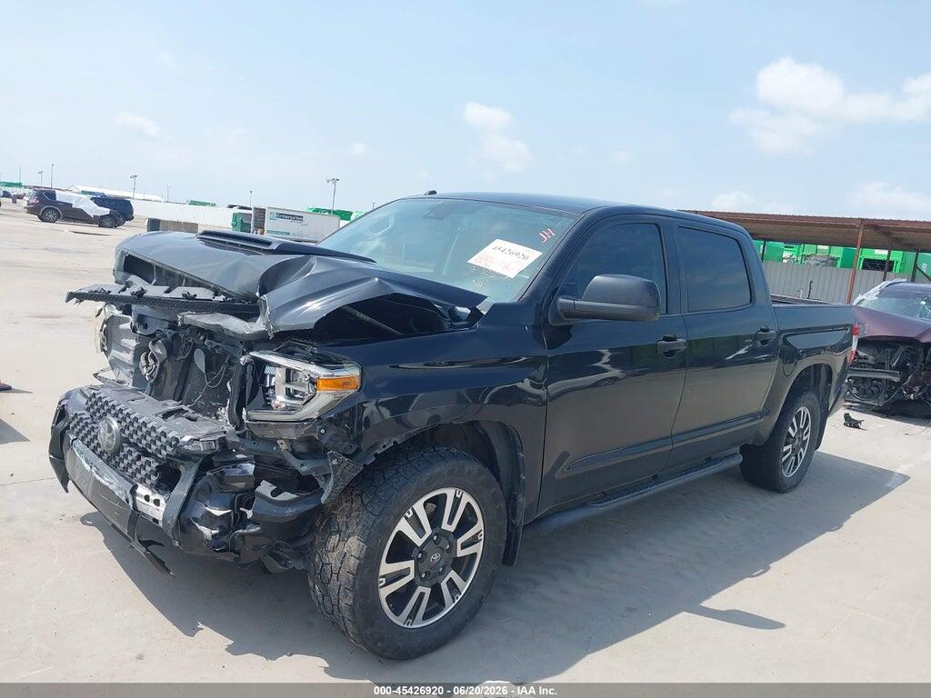 5TFDY5F16JX773779 2018 TOYOTA TUNDRA photo no. 2