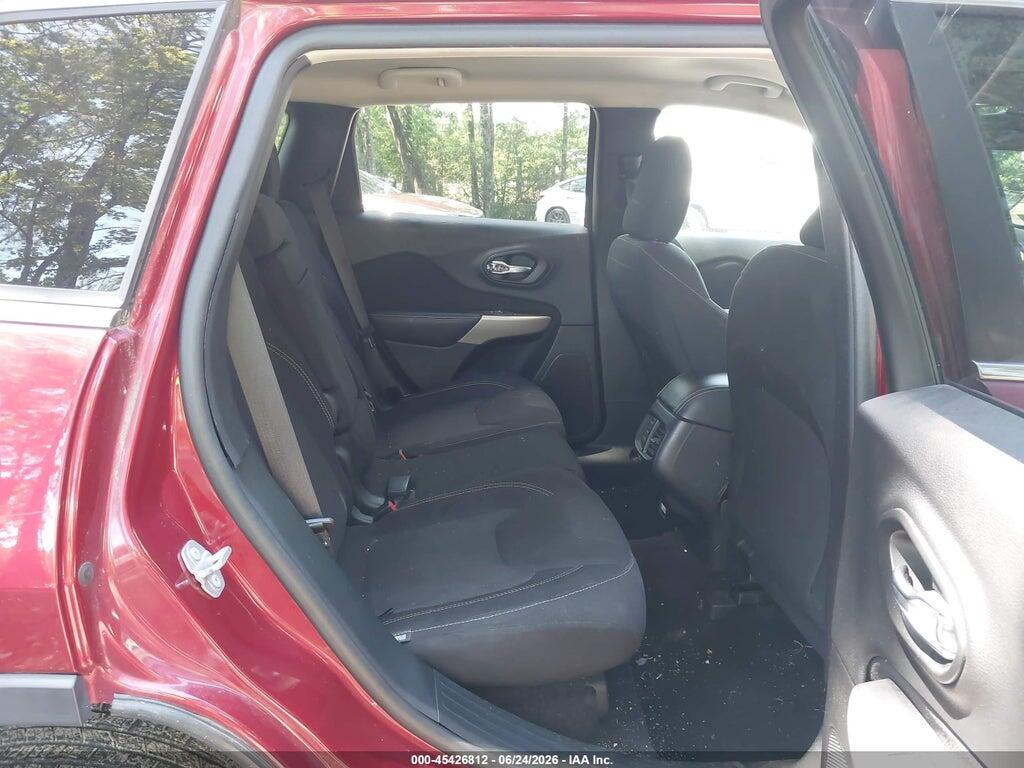 1C4PJLCB4HD216514 2017 JEEP CHEROKEE photo no. 8