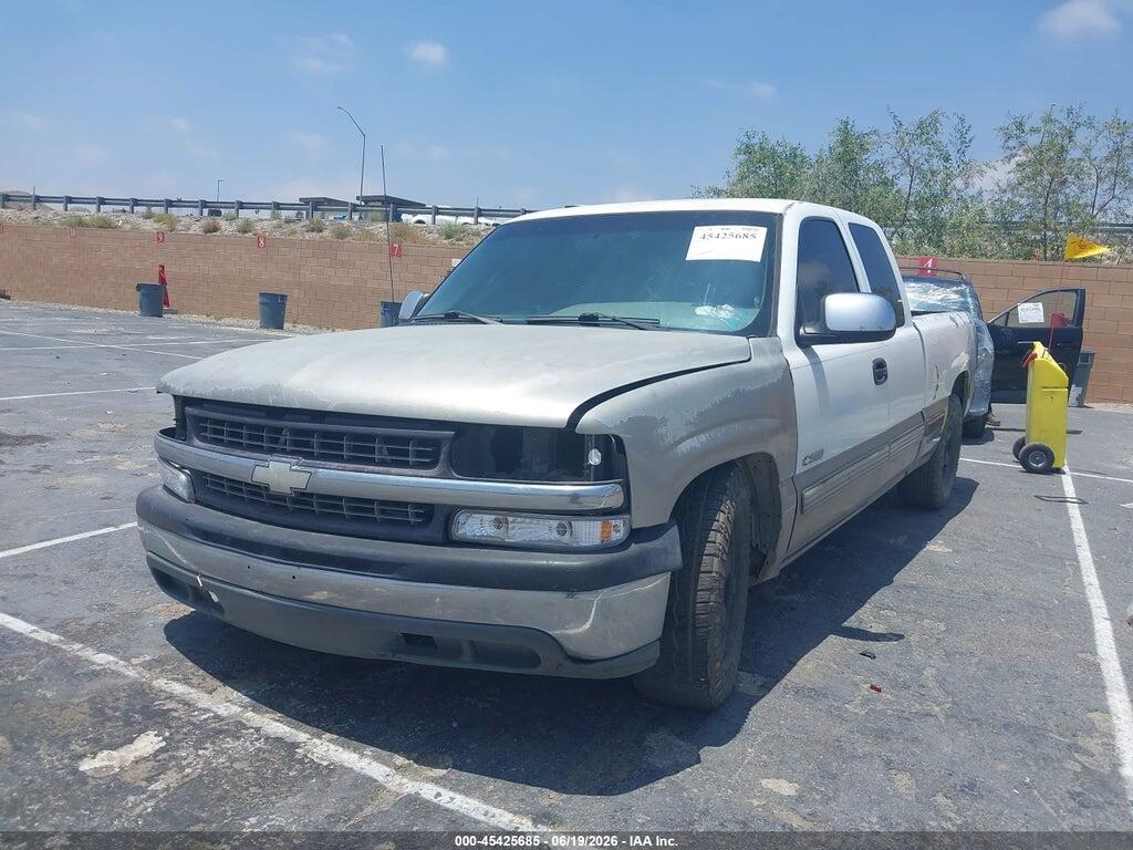 2GCEC19T7Y1265112 2000 CHEVROLET SILVERADO 1500 photo no. 2