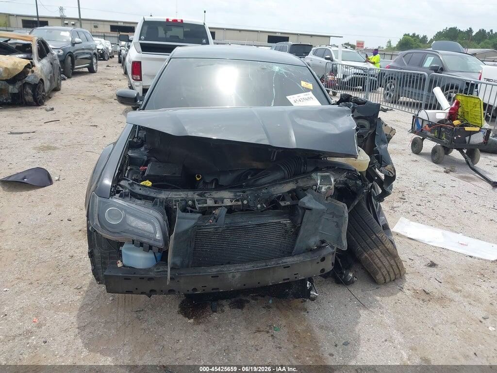 2C3CCABT9KH603548 2019 CHRYSLER 300 photo no. 11