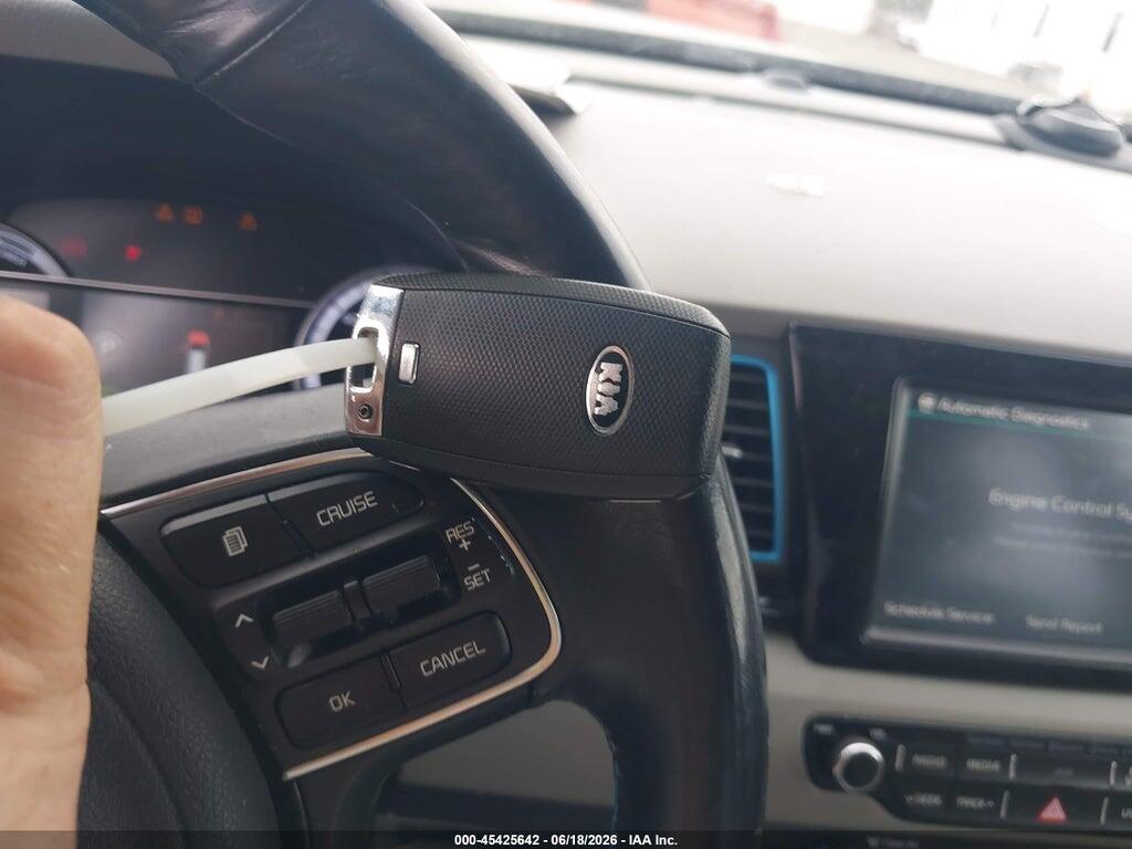 KNDCE3LCXH5059044 2017 KIA NIRO photo no. 11