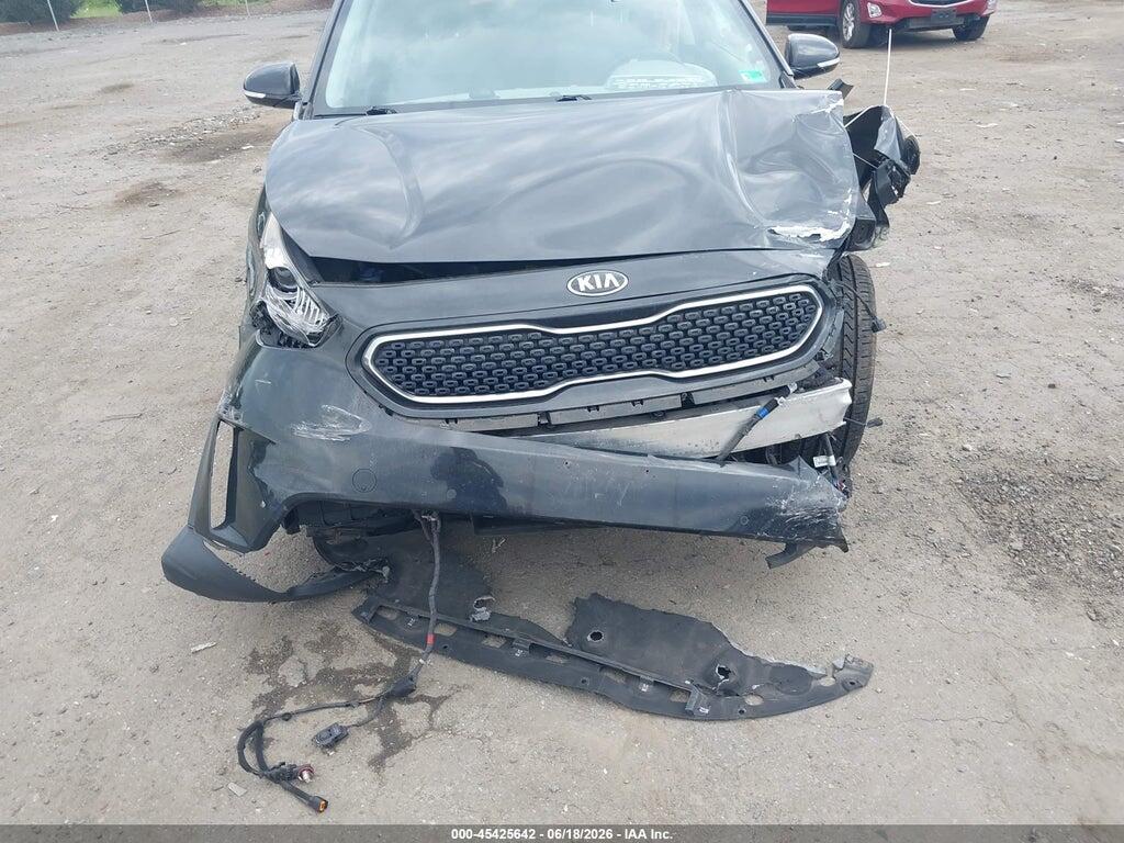 KNDCE3LCXH5059044 2017 KIA NIRO photo no. 6