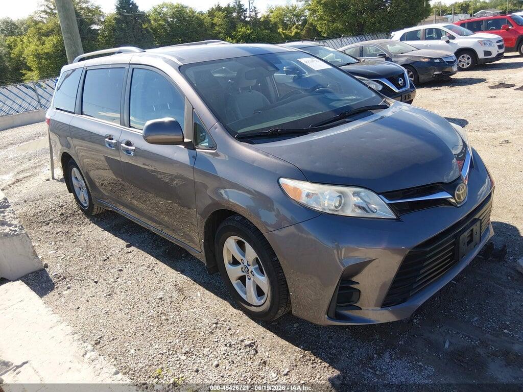 5TDKZ3DC0JS922805 2018 TOYOTA SIENNA photo no. 1