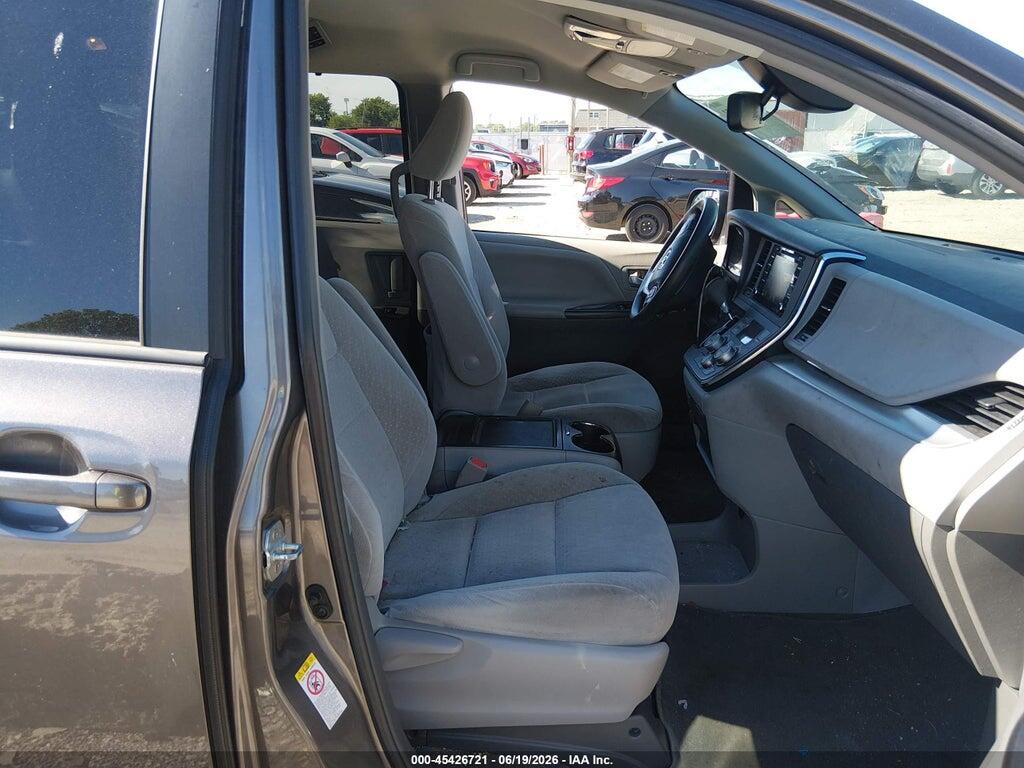 5TDKZ3DC0JS922805 2018 TOYOTA SIENNA photo no. 5