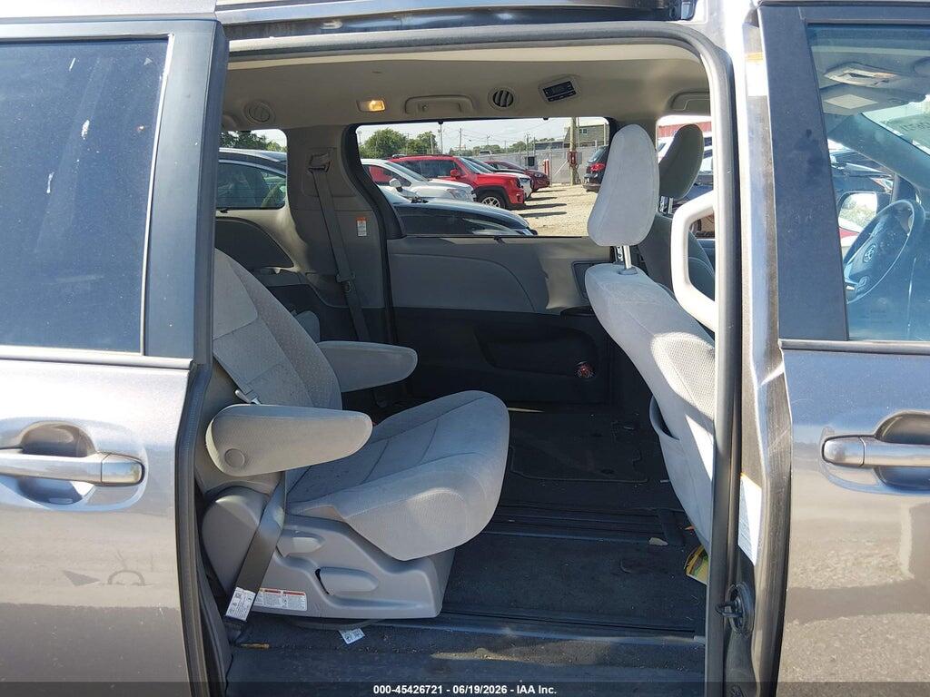 5TDKZ3DC0JS922805 2018 TOYOTA SIENNA photo no. 8