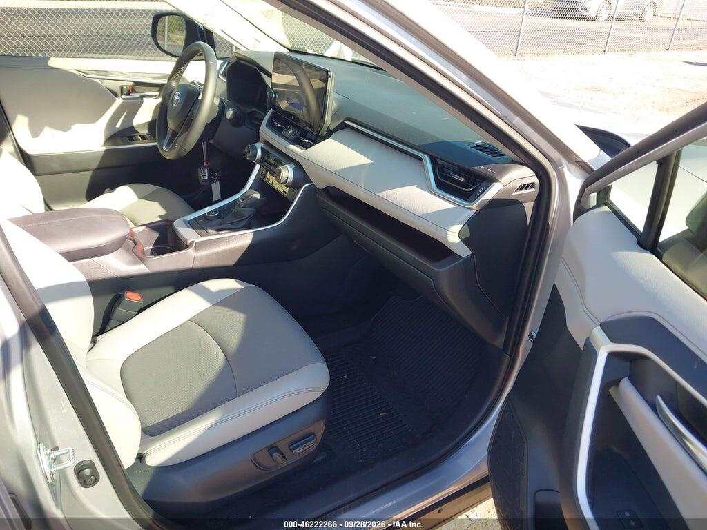 2025 TOYOTA RAV4 HYBRID LIMITED — Фото 5 из 16