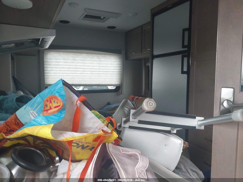 1FDWE3F62KDC62781 2019 FORD E-350 CUTAWAY photo no. 8