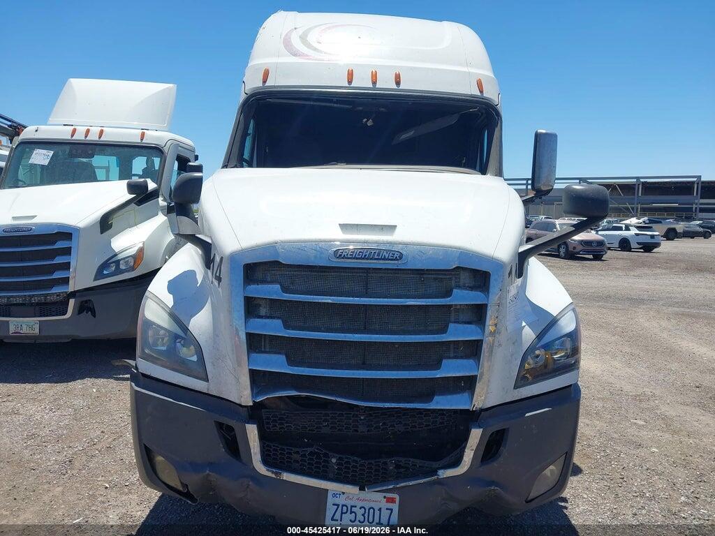 3AKJHHDR9JSJZ7977 2018 FREIGHTLINER NEW CASCADIA 126 photo no. 11