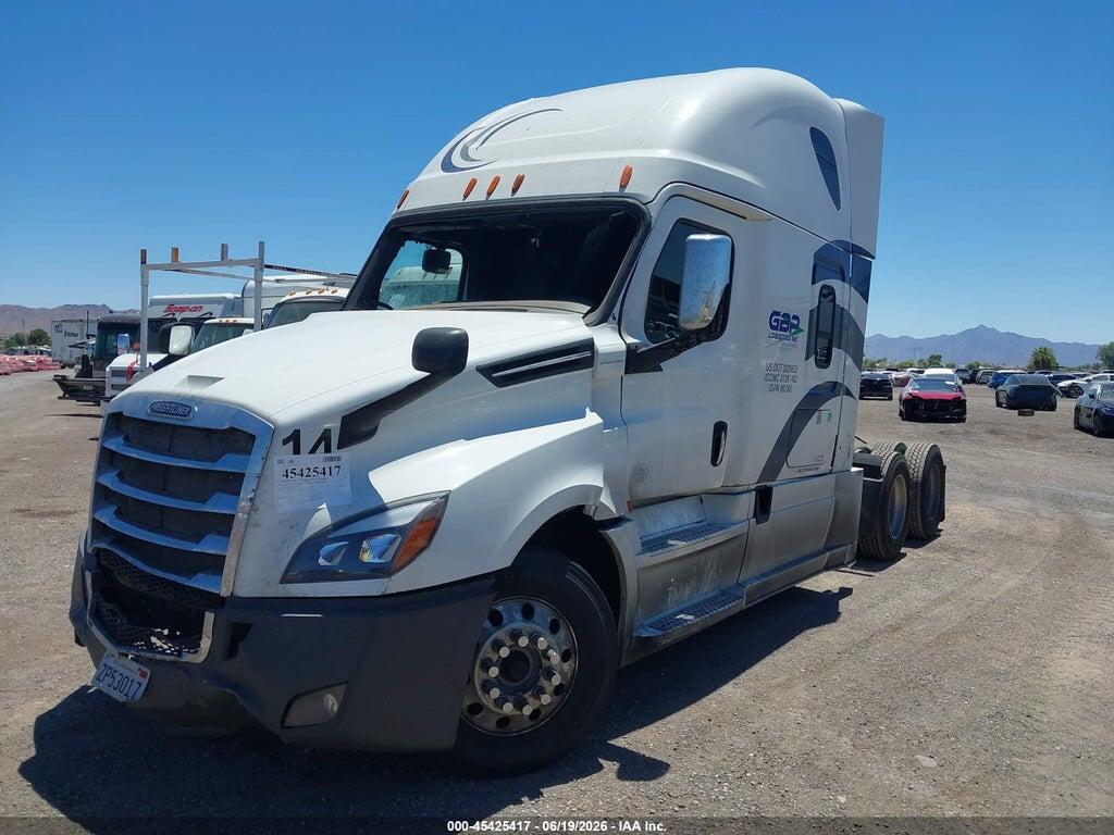 3AKJHHDR9JSJZ7977 2018 FREIGHTLINER NEW CASCADIA 126 photo no. 2