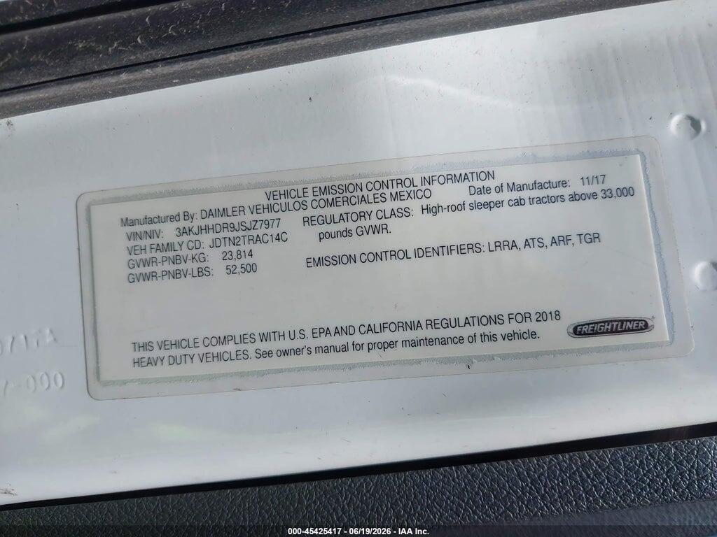 3AKJHHDR9JSJZ7977 2018 FREIGHTLINER NEW CASCADIA 126 photo no. 8